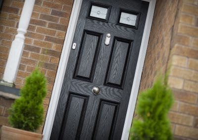 4 Panel 2 Square Black Finesse Glass Side View