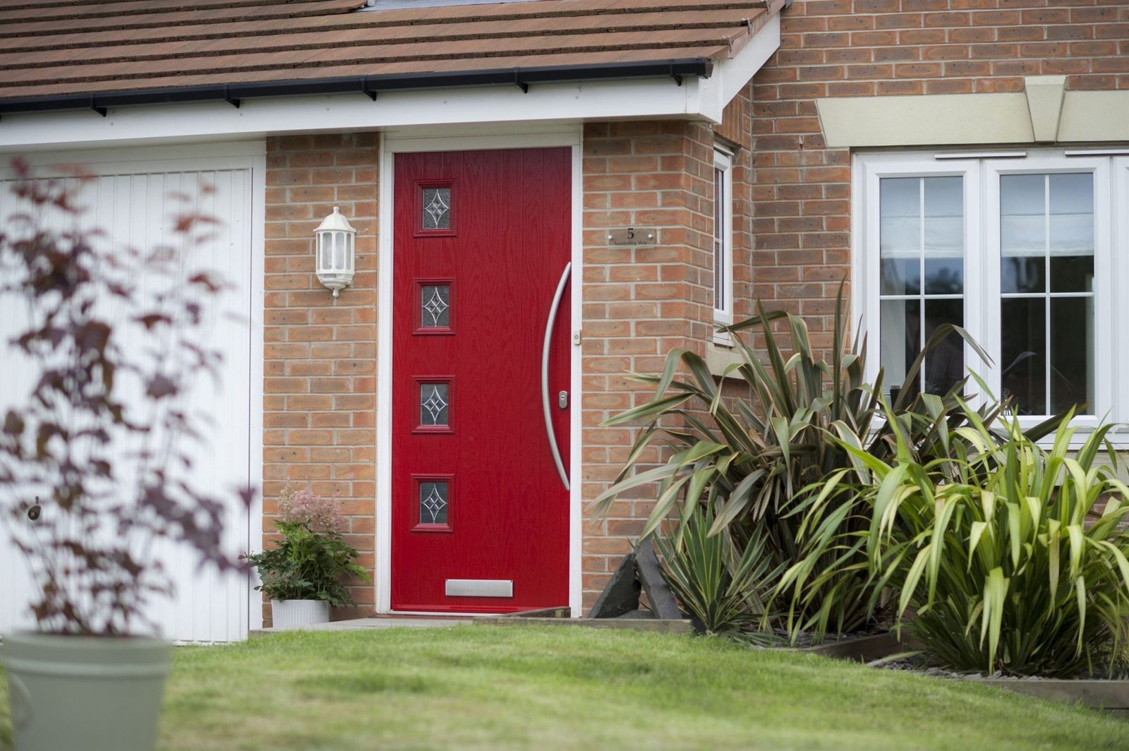 4 Square Red Flair Glass scaled